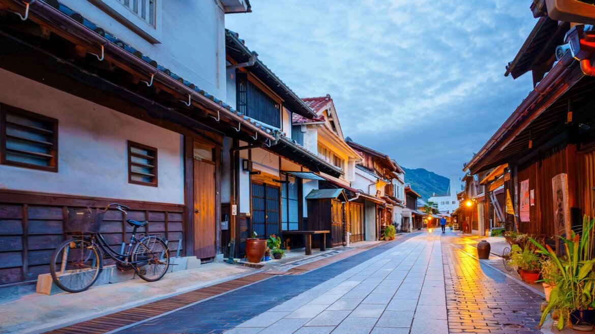 Early Morning Blue Hour Walk in Takehara Old Quarter | Hiroshima, Japan 4K Dawn Ambience