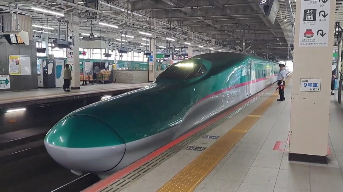 Japanese bullet Train Gran Class POV