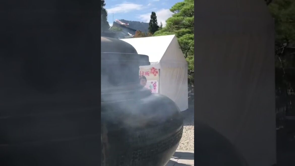 ⑤Zenko-ji in Nagano City,is a non-sectarian Buddhist temple(善光寺は長野市にある無宗派の寺院です)