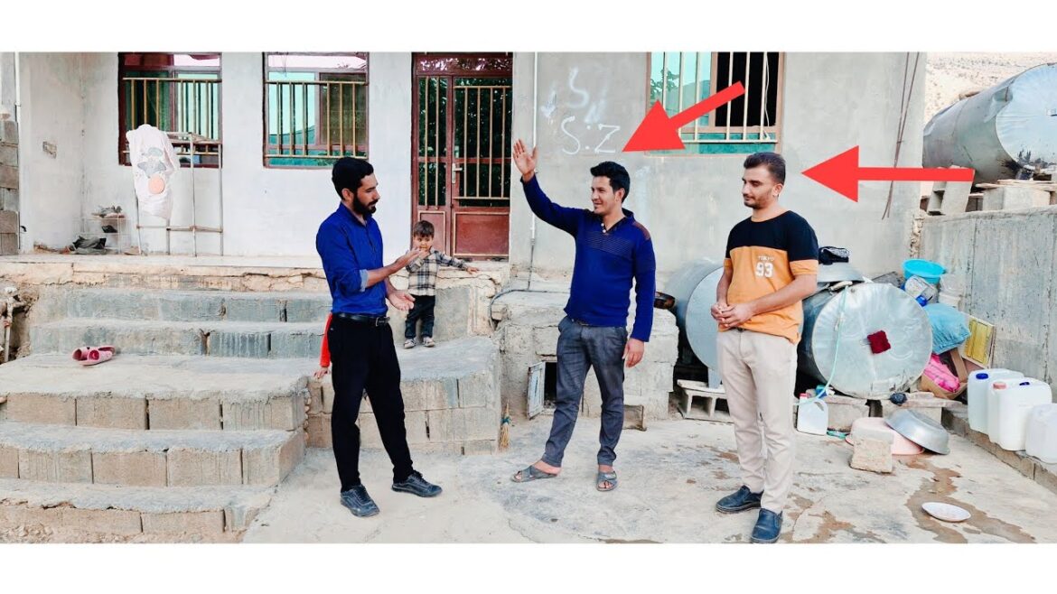 Mr. Vakil is trapped in uncertainty: the cruel landlord evicted him😔