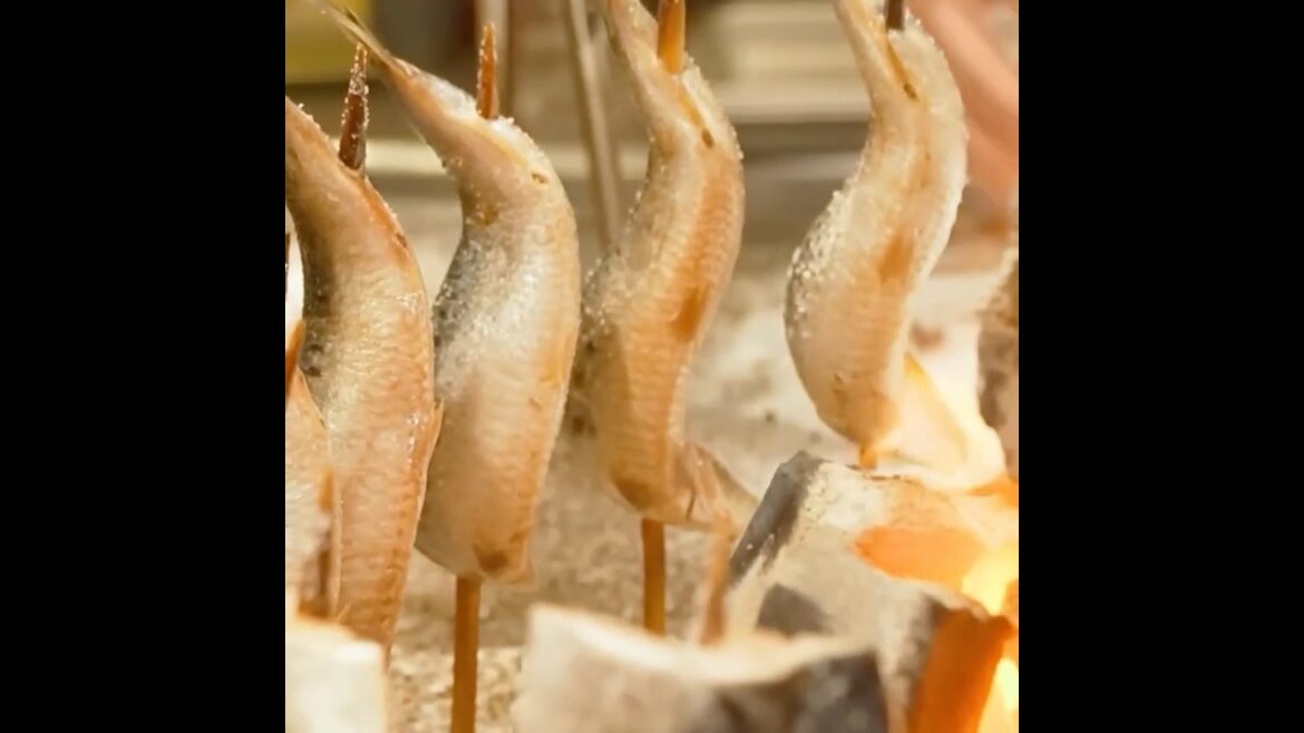 Bất Ngờ với Kỹ Thuật Nướng Cá Độc đáo của người Nhật Bản - Nhà hàng Truyền thống Trứ danh! #shorts