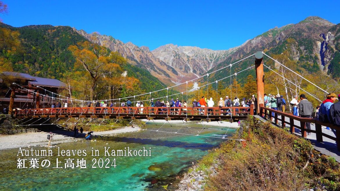 Walk through the beautiful autumn leaves of Kamikochi. Recommended 5-hour course.
