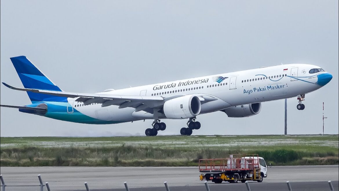 30 Minutes TOKYO HANEDA Plane Spotting | Haneda International Airport (HND/RJTT) 30 Minutes TOKYO HANEDA Plane Spotting | Haneda International Airport (HND/RJTT)