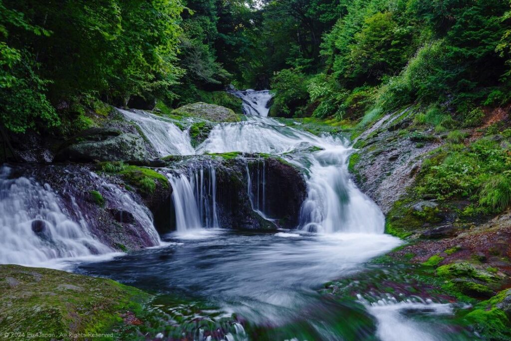 Cool Mists and Mossy Falls: Summer Magic at Oshidori-Kakushi Falls