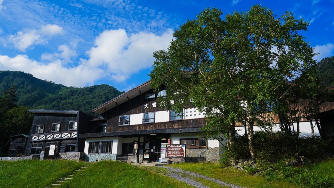 Unexplored Hot Springs opens only 123 days a year – Daisetsu Kogen Sanso /Kamikawa Hokkaido Japan Unexplored Hot Springs opens only 123 days a year - Daisetsu Kogen Sanso /Kamikawa Hokkaido Japan