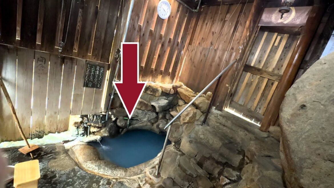 入浴できる世界遺産「熊野古道 つぼ湯」世界最小の温泉 入浴できる世界遺産「熊野古道 つぼ湯」世界最小の温泉