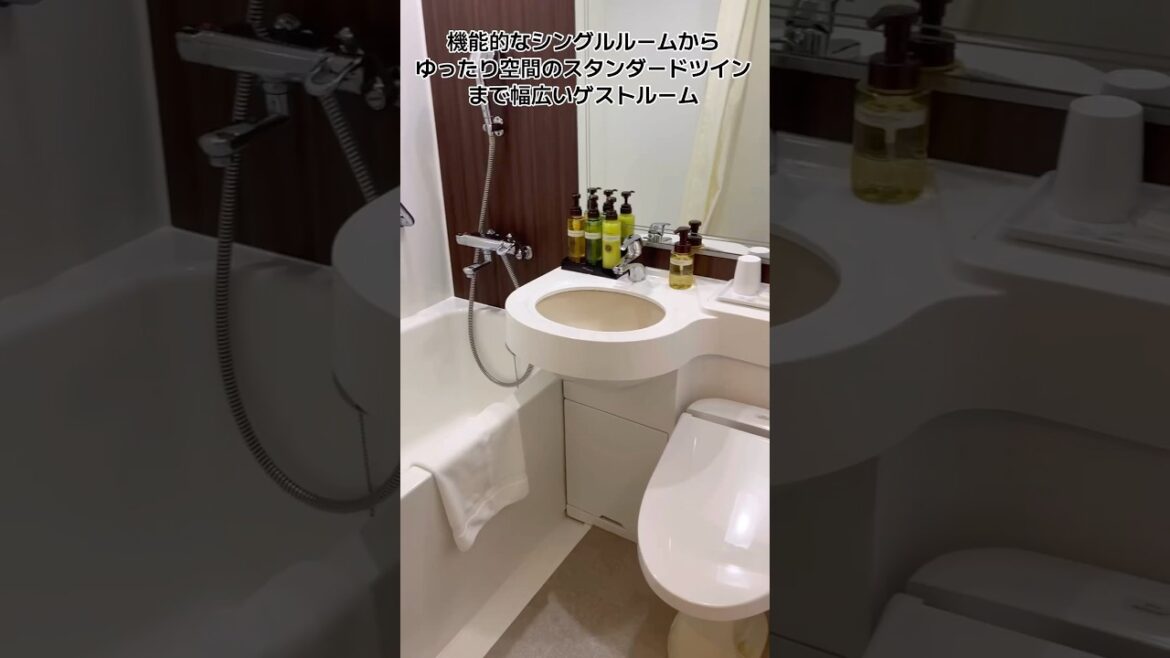 アートホテル新潟駅前は、JR新潟駅に直結したホテルで雨が降っても濡れずに移動可能で、レストランでは魚沼産コシヒカリや地酒と一緒に郷土料理が楽しめる宿 / Niigata Trip