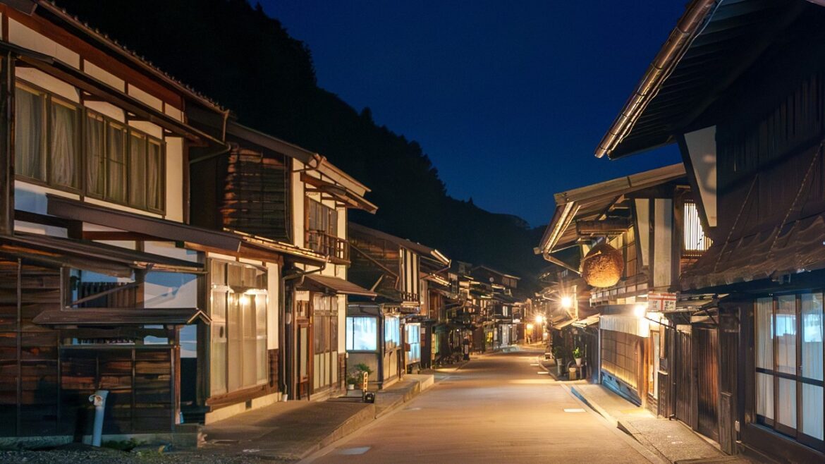 Early Evening Walk on Narai-juku Nakasendo | Nagano, Japan 4K
