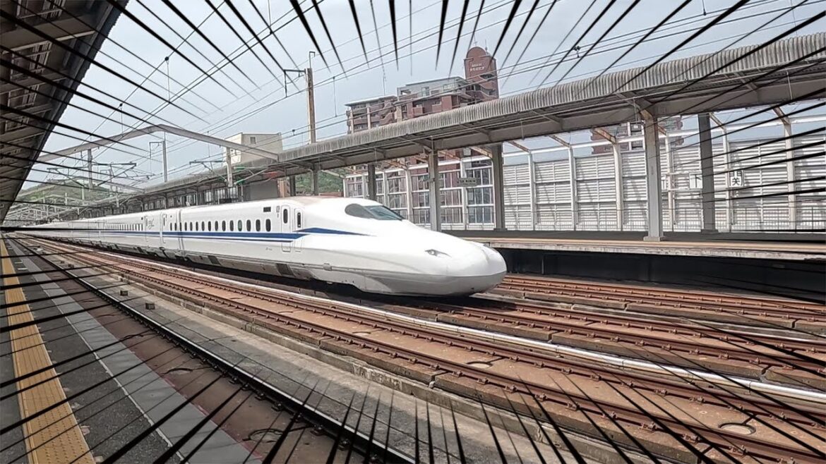 【300km/h!?】 Shinkansen Spotting at Shin-Shimonoseki Station 【300km/h!?】 Shinkansen Spotting at Shin-Shimonoseki Station