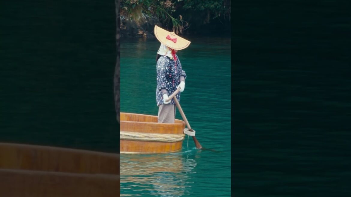 Tarai-bune: Japan’s Iconic Wash Tub Boats Tarai-bune: Japan's Iconic Wash Tub Boats