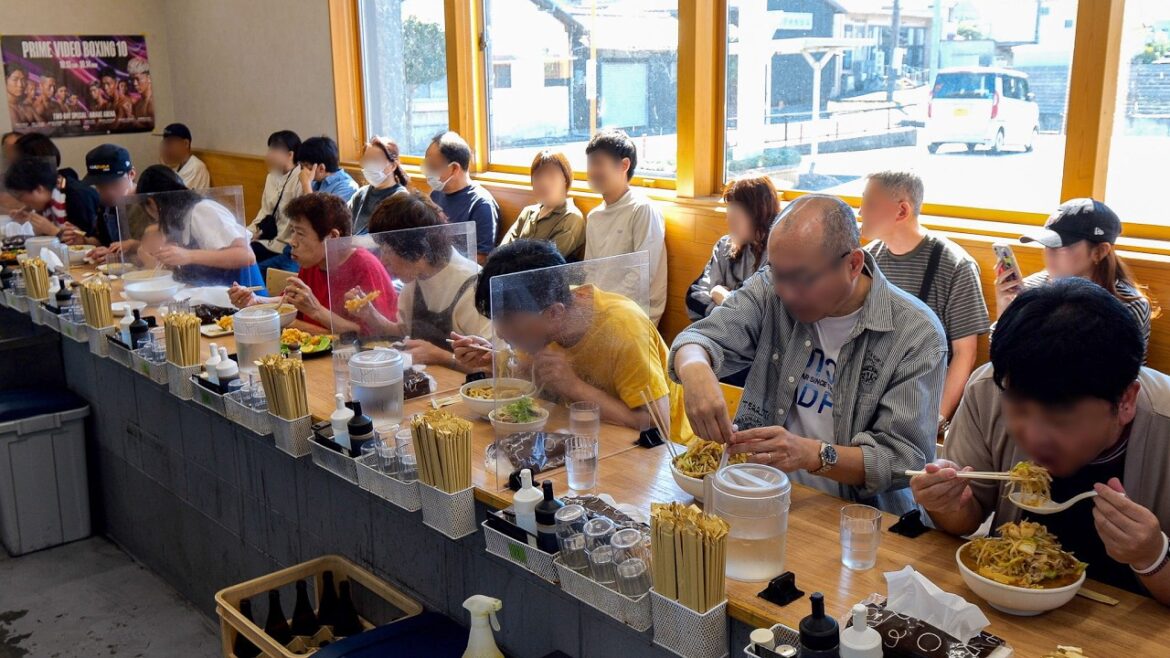 岡山）開店→即満席！デカ盛りにんにく増し増しラーメンが感動的な旨さだった。。