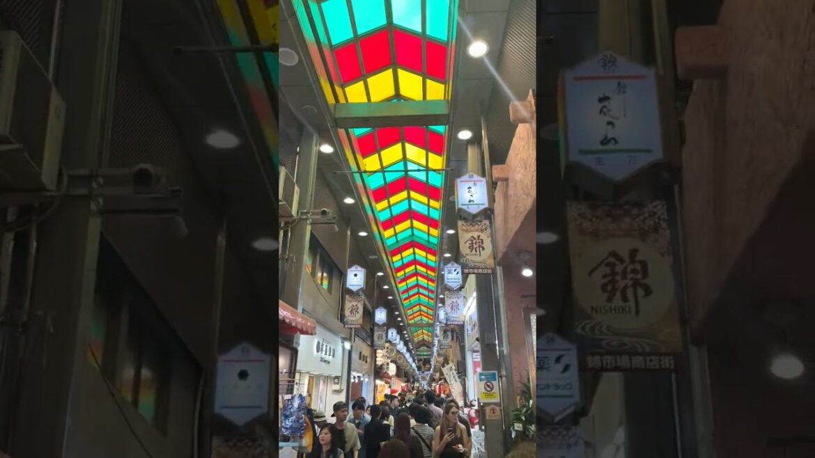 Kyoto’s Nishiki Market: A Taste of Tradition and Vibrant Vibes!
