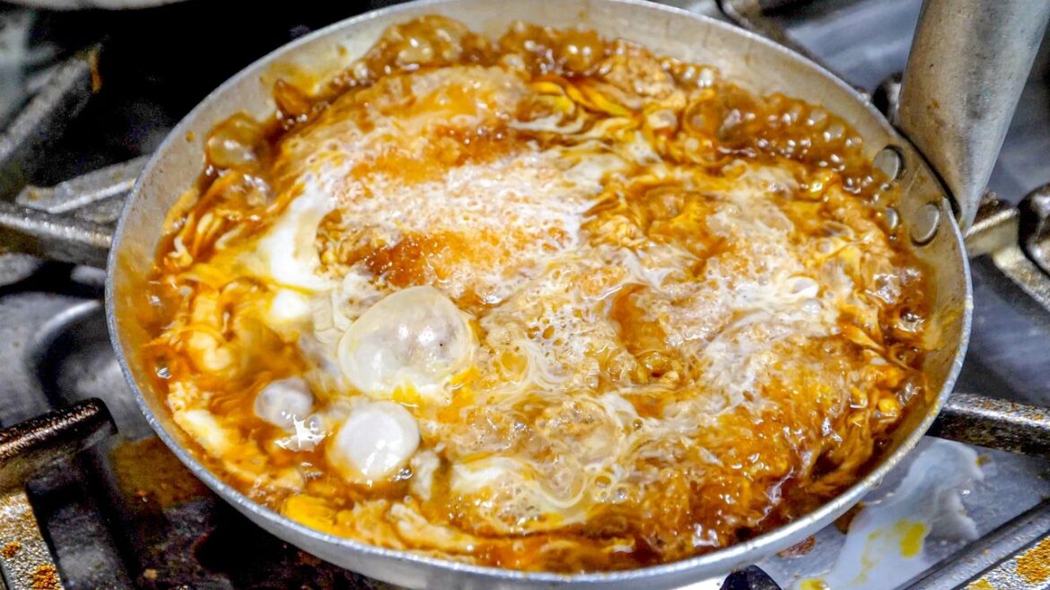 わずか５０秒の高速提供でうどん８００杯を売り捌くマンモスうどん店の１日。福岡大分の巨大うどん５選