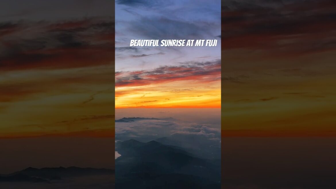 Beautiful sunrise from Mt Fuji #japan #japanwebmagazine  #travel#mtfuji #beautifuljapan #sunrise