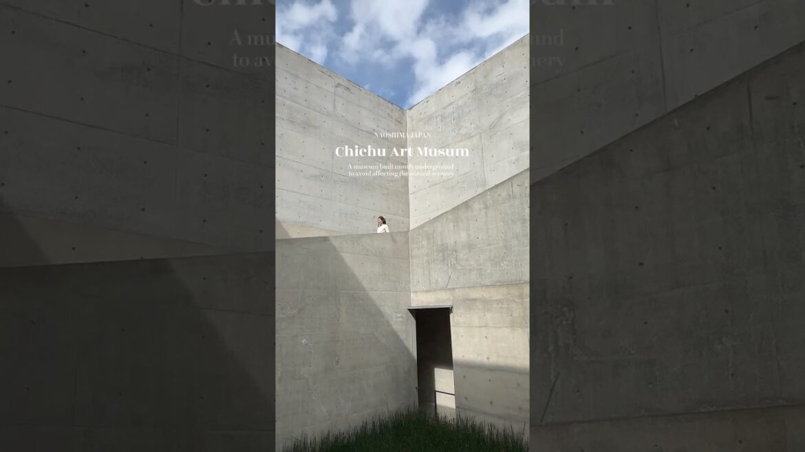 🌤️ The sun, sky, and nature all come together as integral elements of the art here