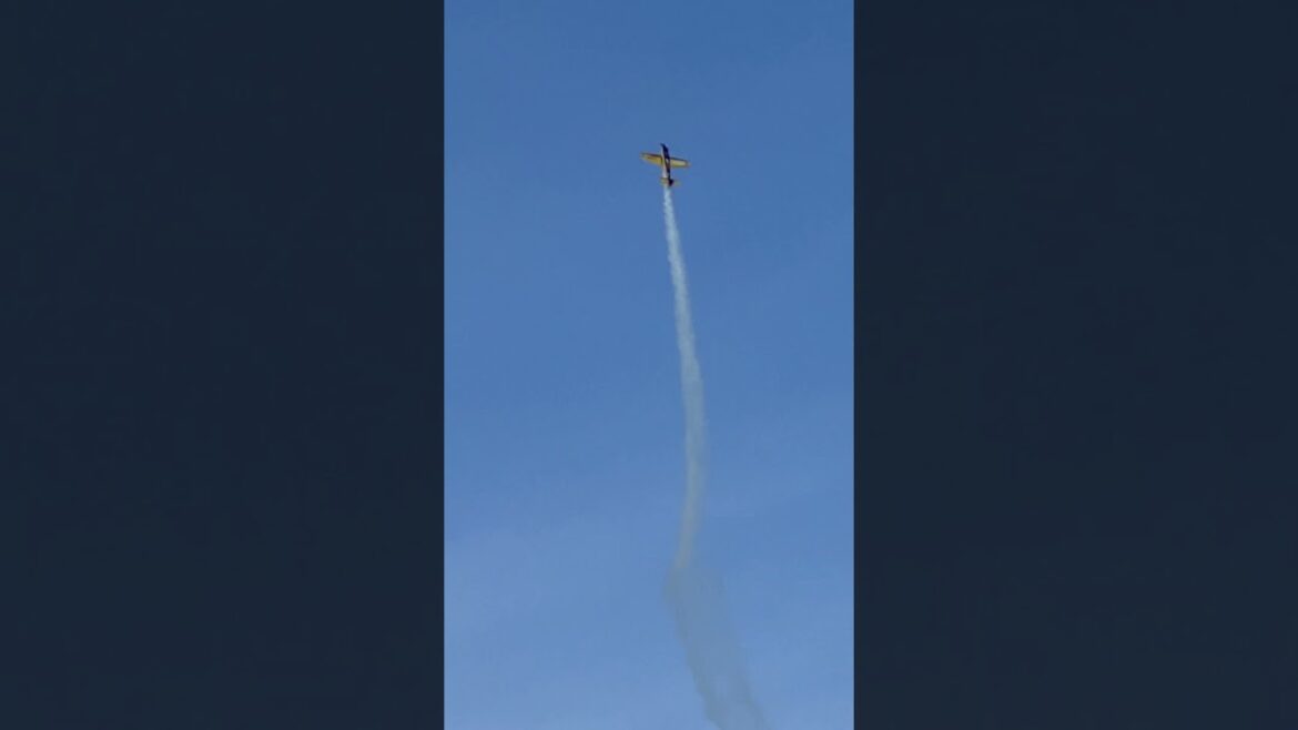 飛行機が落ちてきた 飛行機が落ちてきた