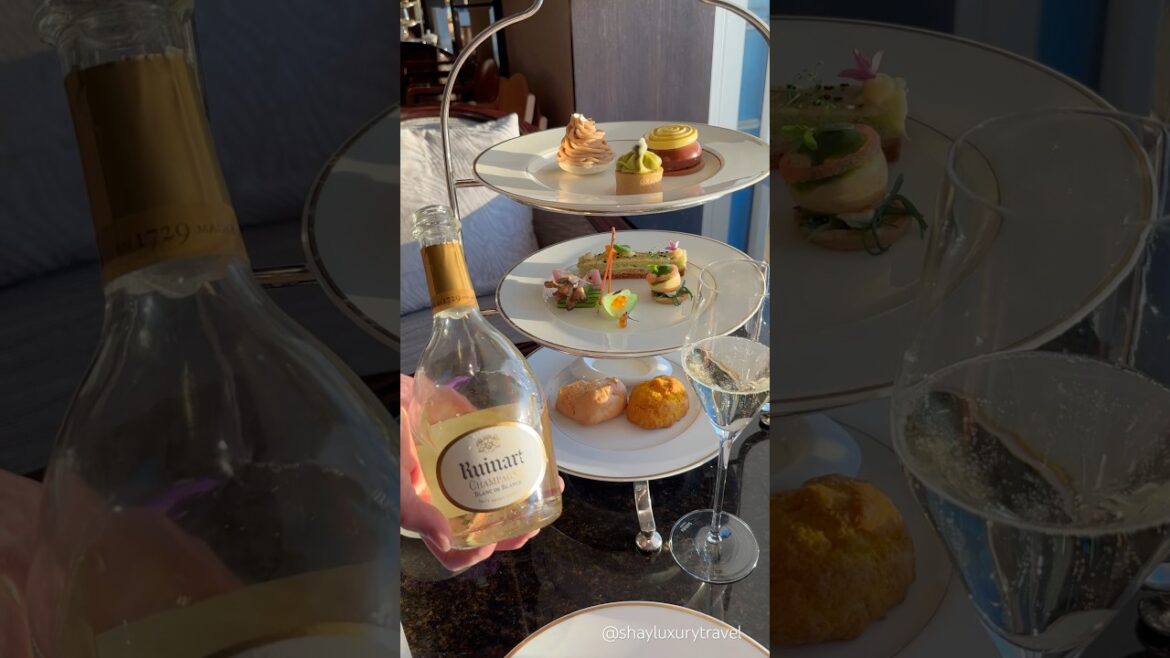 Happy Thanksgiving Bestie from Afternoon Tea at Ritz Carlton Hotel Tokyo Club Lounge !🥂🦃 #teatime