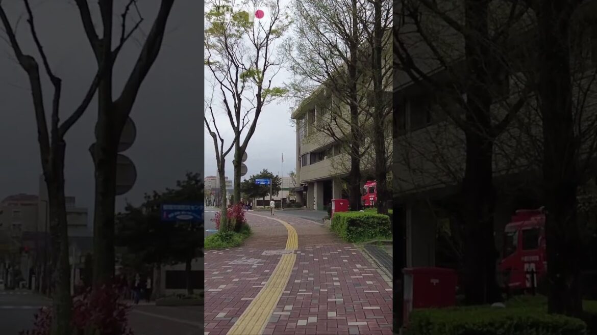 🇯🇵 Japan - Fukuoka: 5 Minutes Walking Tour - 4K