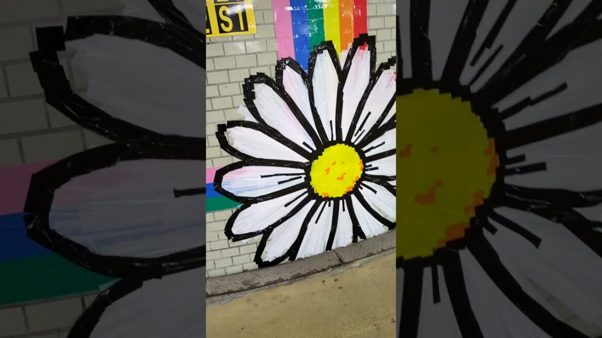 沼津駅前地下道　ビニールテープアート #沼津 #沼津市