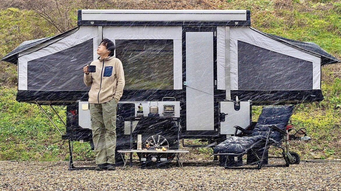 RAIN and SNOW Camping in $9,900 FULL-AUTOMATIC Tent Trailer