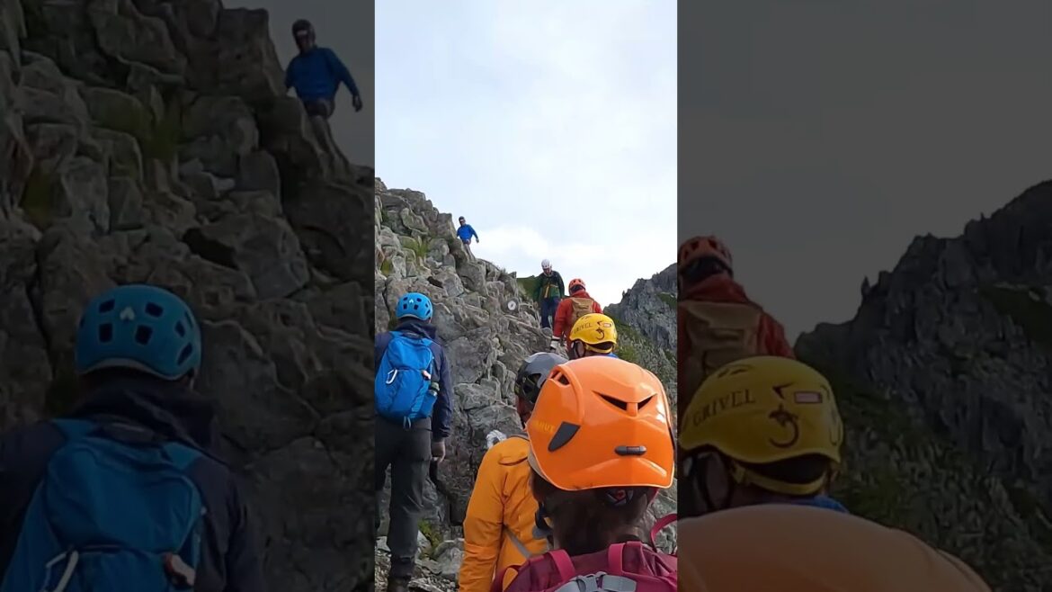 【夫婦登山】プレイバック剱岳・第32段‼️７番目鎖はまだ‼️2022.8.11山の日　＃夫婦登山　＃登山女子　＃ mountains　＃ #初心者登山