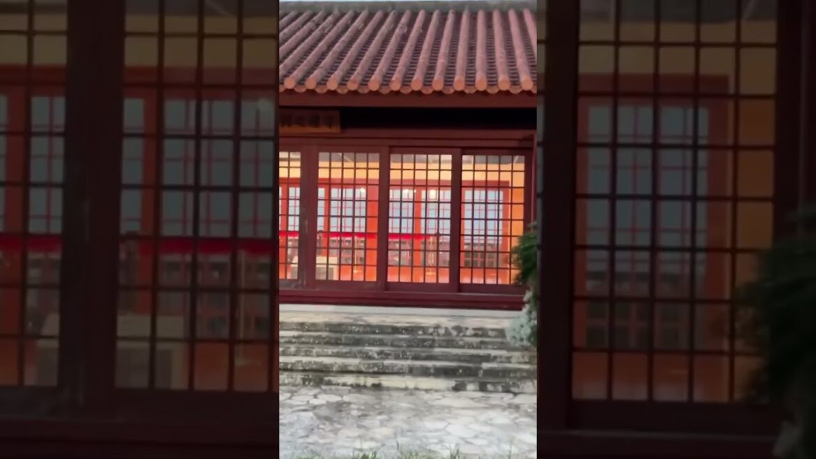 ②Okinawa Karate Kaikan is a facility where you can learn the essence of karate(沖縄空手会館は空手の真髄を学ぶ施設)