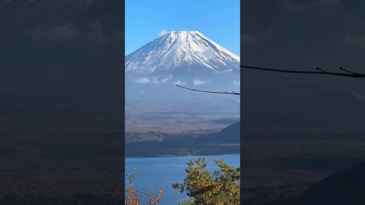Lake Motosu Fujisan
