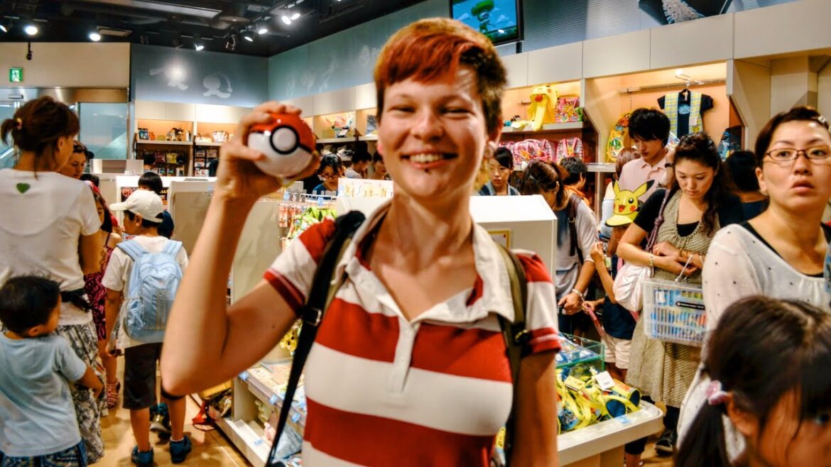 POKEMON !  /🇯🇵/  Tokyo, Japan 2012