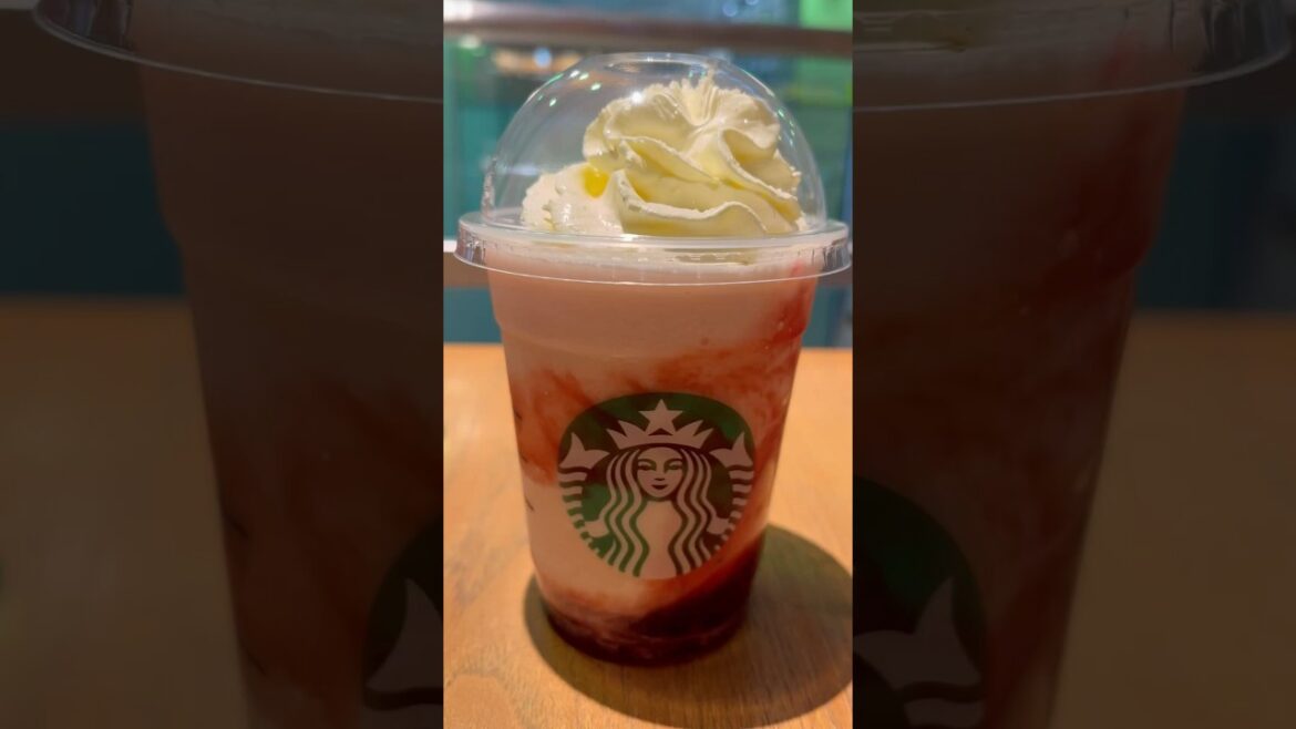 Starbucks Merry Berry Strawberry Frappuccino #shorts Starbucks Merry Berry Strawberry Frappuccino #shorts