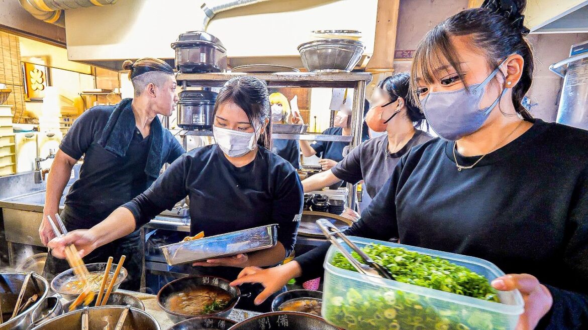 岡山)1日260杯!ギャル姉妹が店をぶん回す田舎にポツンとガツ盛り中華そば専門店 岡山)1日260杯!ギャル姉妹が店をぶん回す田舎にポツンとガツ盛り中華そば専門店