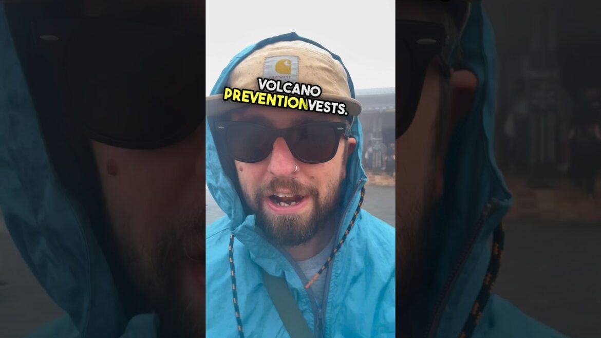 Extreme WINDS in Hakone #travelshorts #japan #hakone #japantravel #japanese #japanvlog #travelvlog Extreme WINDS in Hakone #travelshorts #japan #hakone #japantravel #japanese #japanvlog #travelvlog