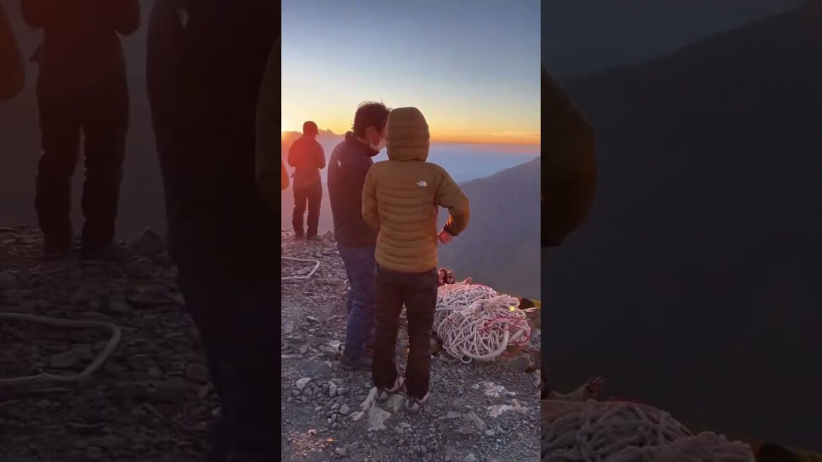 The most beautiful summit I have ever climbed. Mount Kitadake #sevensummits #climbingmountains