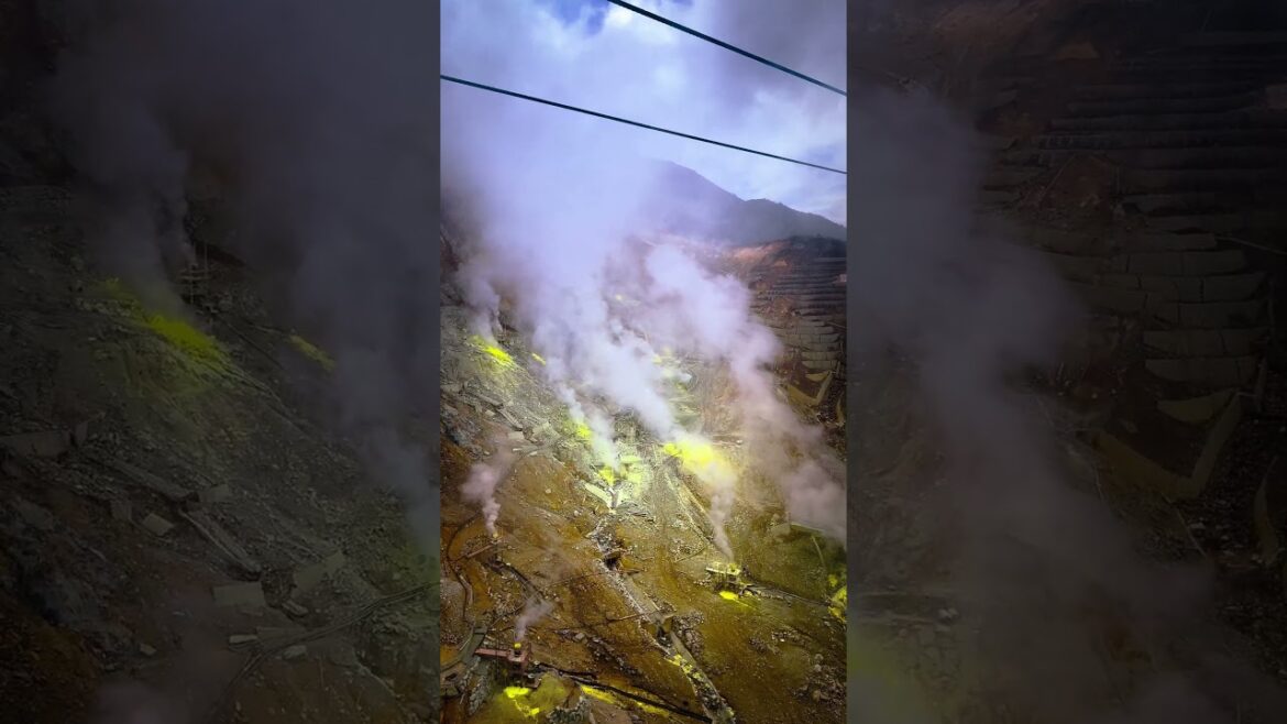 Ōwakudani, Japan volcanic valley with active sulphur vents and hot springs in Hakone #japan #travel