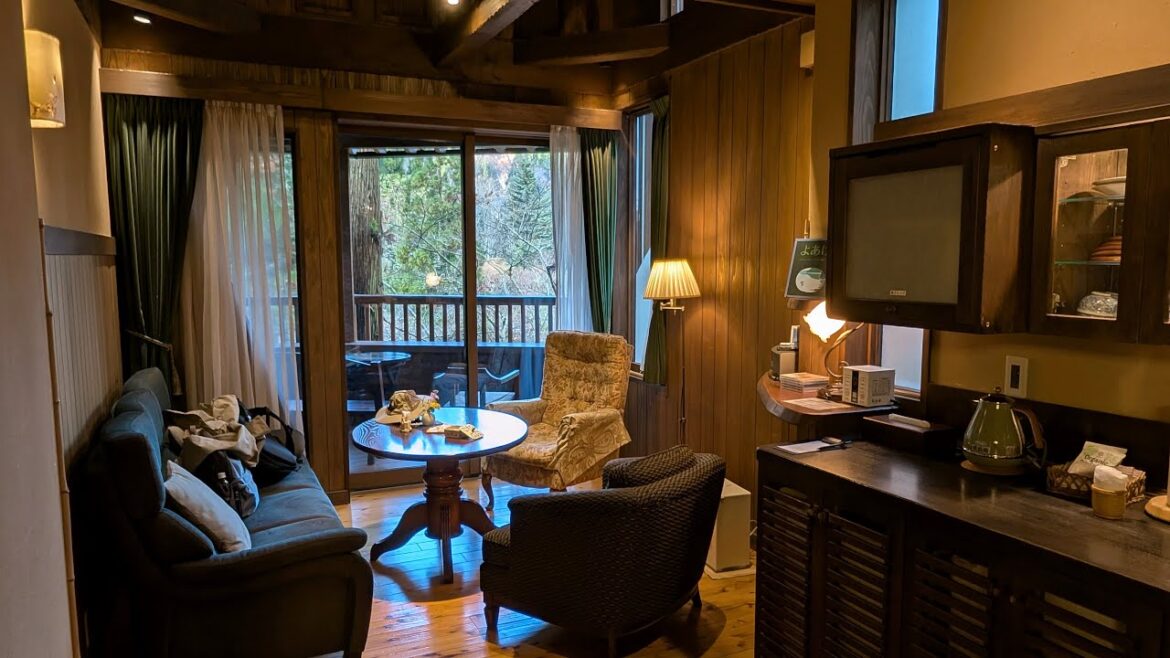 Suzaka, Nagano (長野県須坂市) – Iwanoyu ryokan (花仙庵 仙仁温泉岩の湯) Sengotei (仙郷亭) room tour 2024 Nov. 27 Suzaka, Nagano (長野県須坂市) - Iwanoyu ryokan (花仙庵 仙仁温泉岩の湯) Sengotei (仙郷亭) room tour 2024 Nov. 27