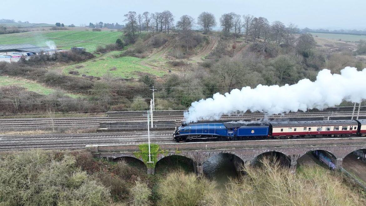 60007 Sir Nigel Gresley RUNS into a SPEED RESTRICTION hauling the Chester Christmas Market 60007 Sir Nigel Gresley RUNS into a SPEED RESTRICTION hauling the Chester Christmas Market