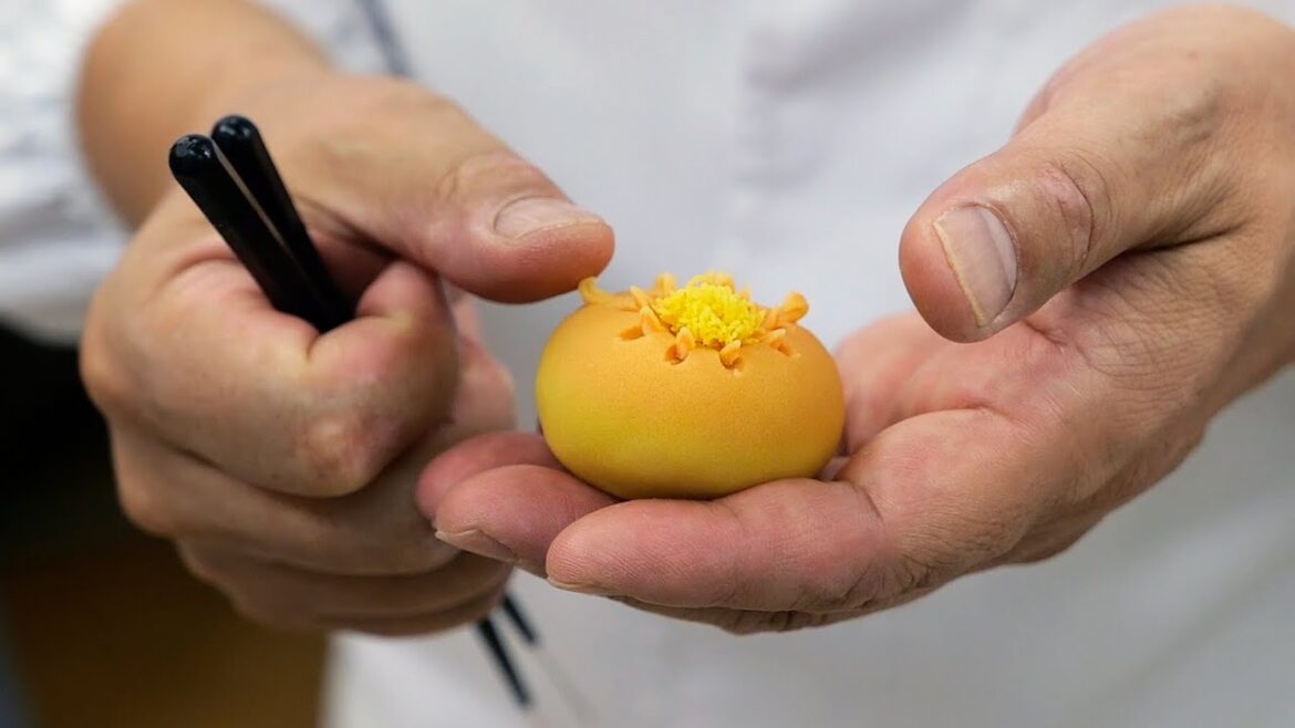 Japanese Food - The MOST BEAUTIFUL TRADITIONAL SWEETS in Japan! Baikatei Tokyo