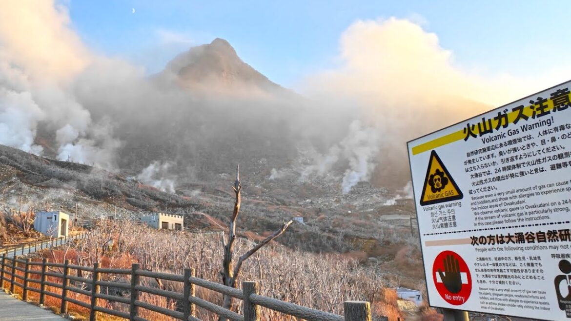 Hiking in Hakone, Japan's wonderful mountain resort (climbing Mount Kintoki)