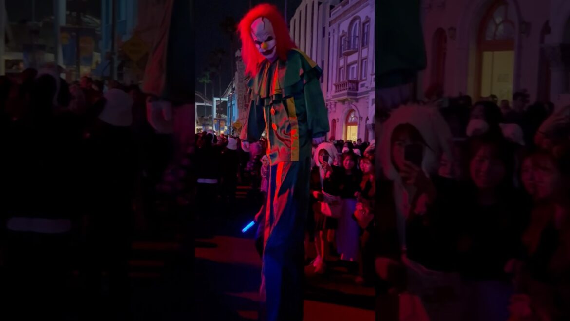 Universal Studios Japan Halloween Horror Night Giant Clown #shorts