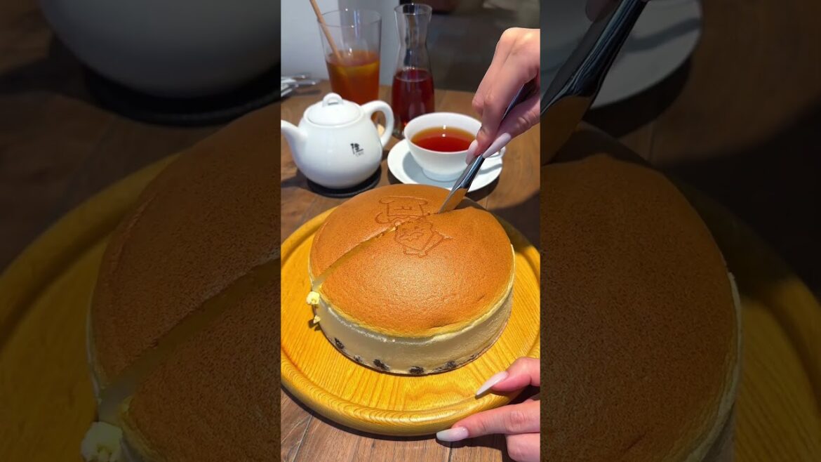 Japan Food ๐ฏ๐ต | Cheesecake in Japan #japan #tokyo #mukbang Japan Food ๐ฏ๐ต | Cheesecake in Japan #japan #tokyo #mukbang