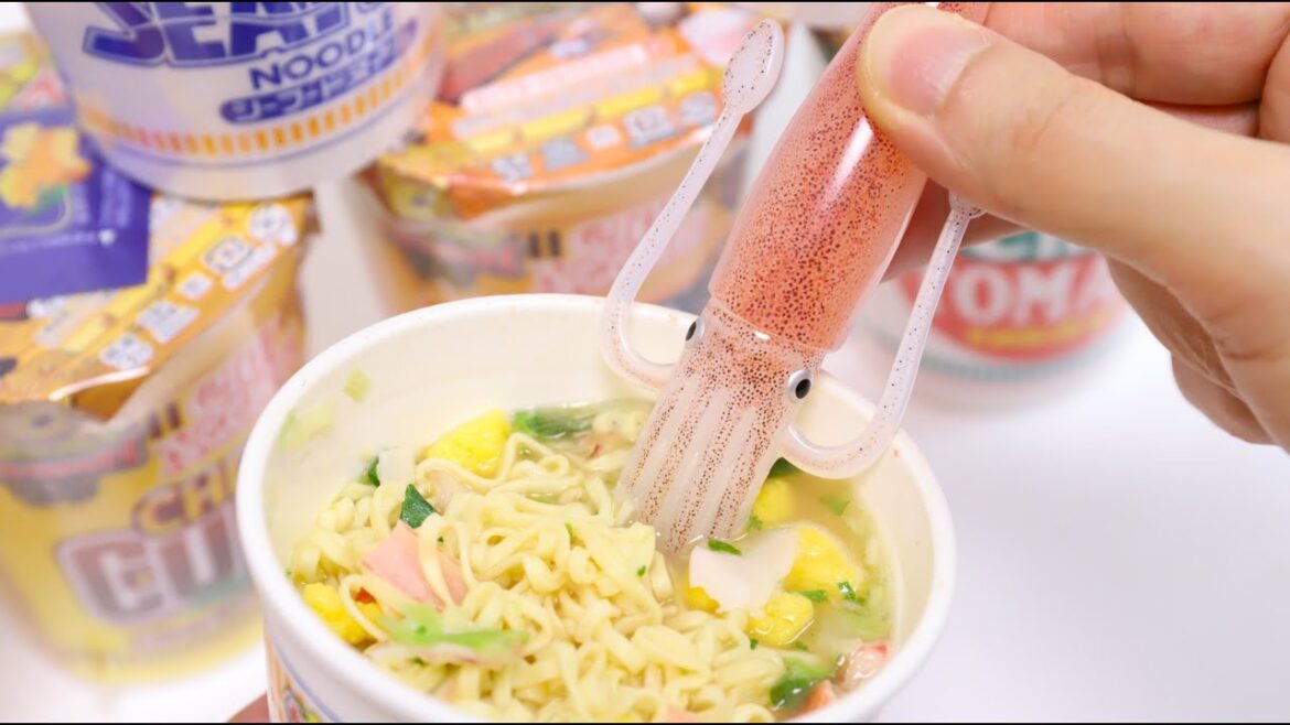 Cup Noodles Squid Fork with Cup Noodles Box Unboxing Weird Cutlery