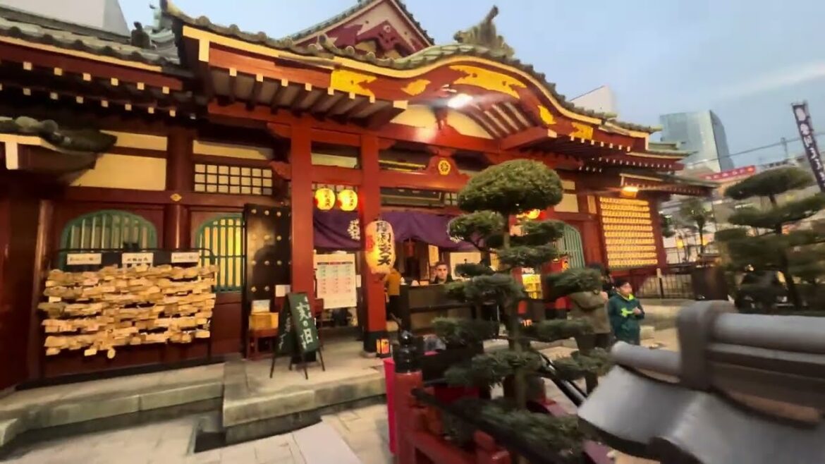 HIDDEN Temple of Ueno’s “Ameyoko” Tokyo Japan π―π΅ Marishiten Tokudaiji Temple Virtual Tour HIDDEN Temple of Ueno's "Ameyoko" Tokyo Japan π―π΅ Marishiten Tokudaiji Temple Virtual Tour