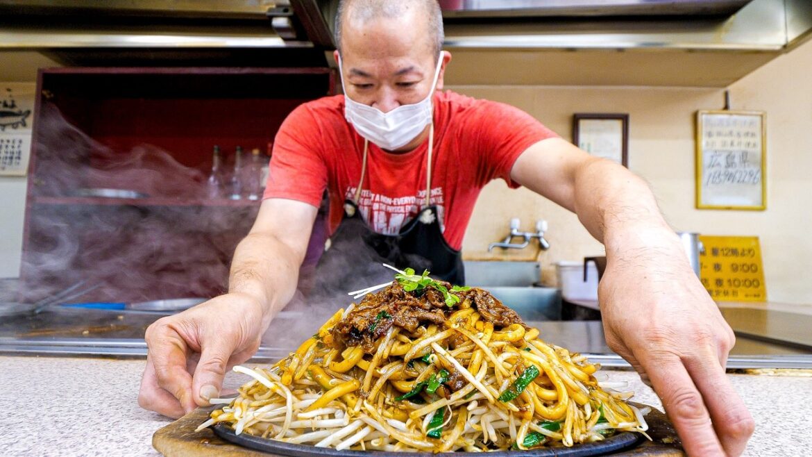 岡山)塊肉ステーキ演出に客が爆笑。15時間厨房に立ち続ける33年ワンオペ鉄人店主の1日 岡山)塊肉ステーキ演出に客が爆笑。15時間厨房に立ち続ける33年ワンオペ鉄人店主の1日