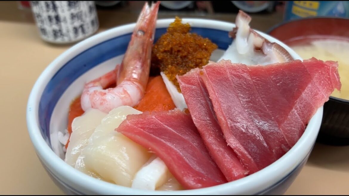 Hokkaido Food Tour in Sapporo City | Japanese vlog 🇯🇵 | 7 Must-Try Dishes