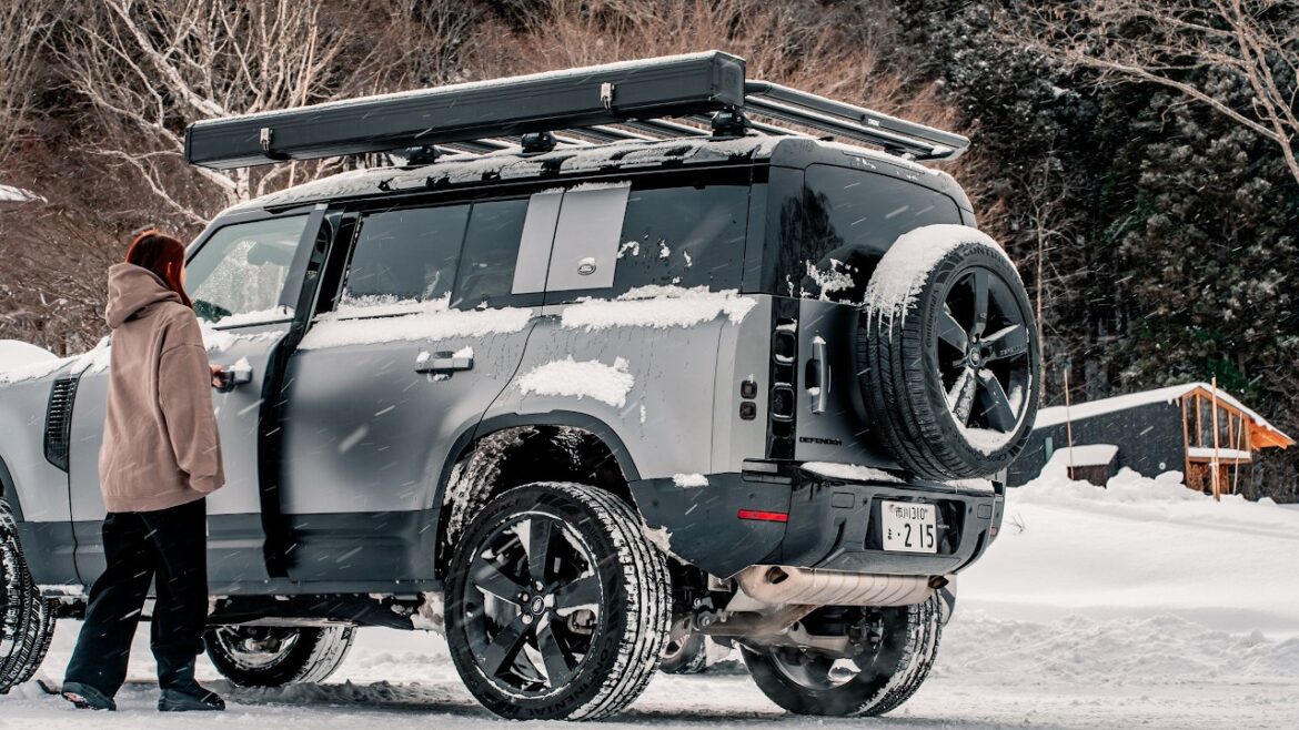 家族と犬で雪景色とサウナとスノーボードが楽しめるEarthboat 戸隠へ（吹雪）｜ディフェンダーとアウトドア, Relaxing, ASMR, 4K HDR