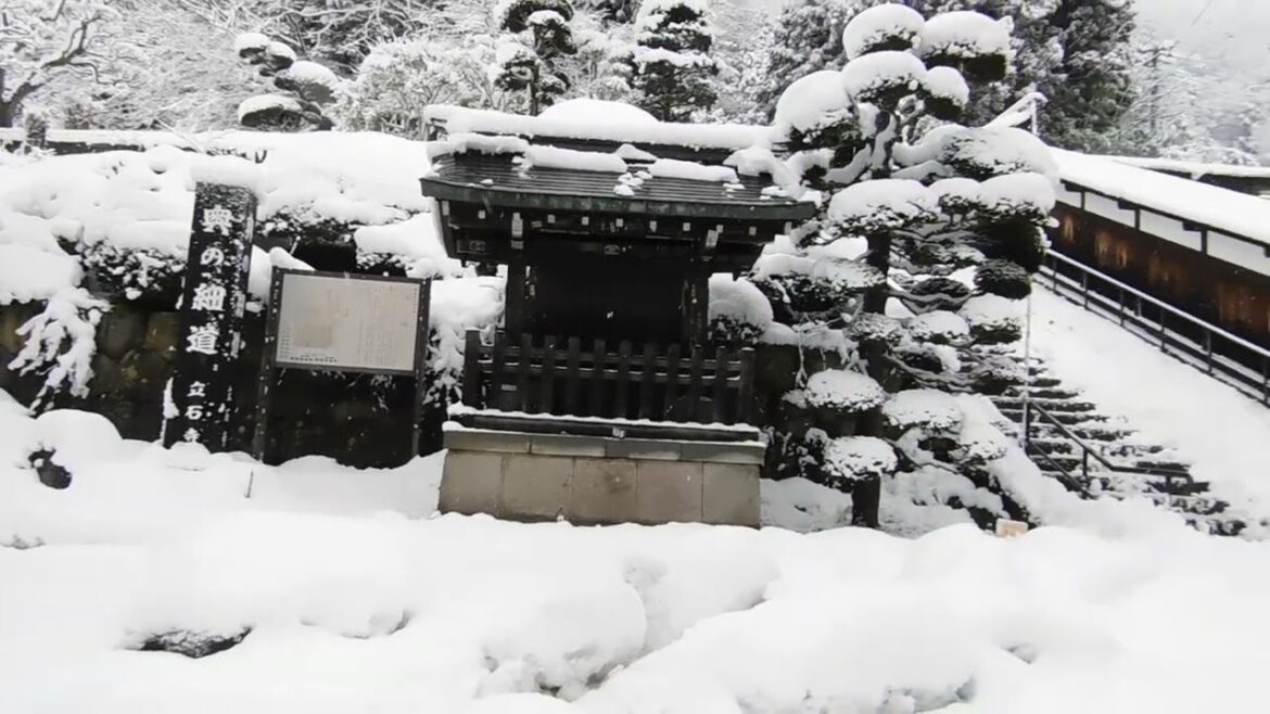 山寺（立石寺）の元日風景2025