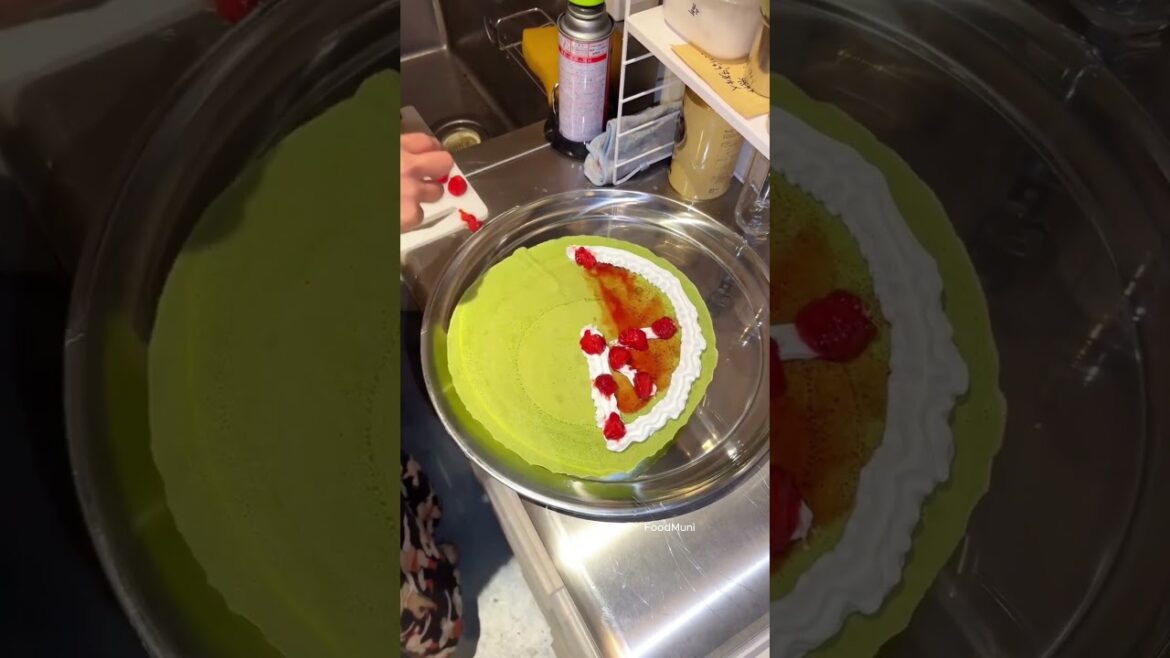 Beautiful Strawberry Matcha Crepe in Osaka Japan π―π΅ Foodmuni #osaka #japan Beautiful Strawberry Matcha Crepe in Osaka Japan π―π΅ Foodmuni #osaka #japan