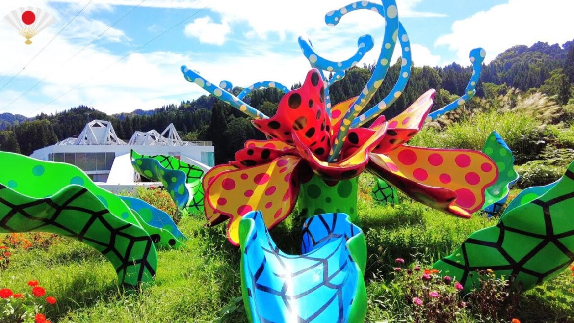 【Vlog: Niigata 】The Niigata landscape where Yayoi Kusama's art comes to life.