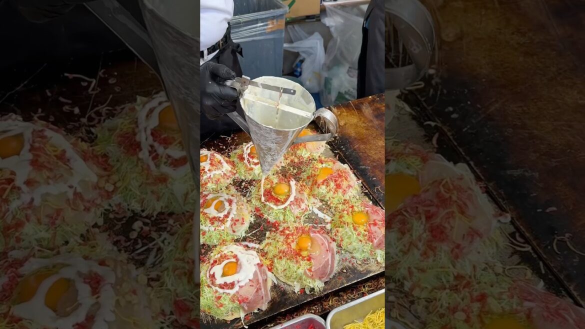 Amazing! Jpanese okonomiyaki master- japan street food #streetfood
