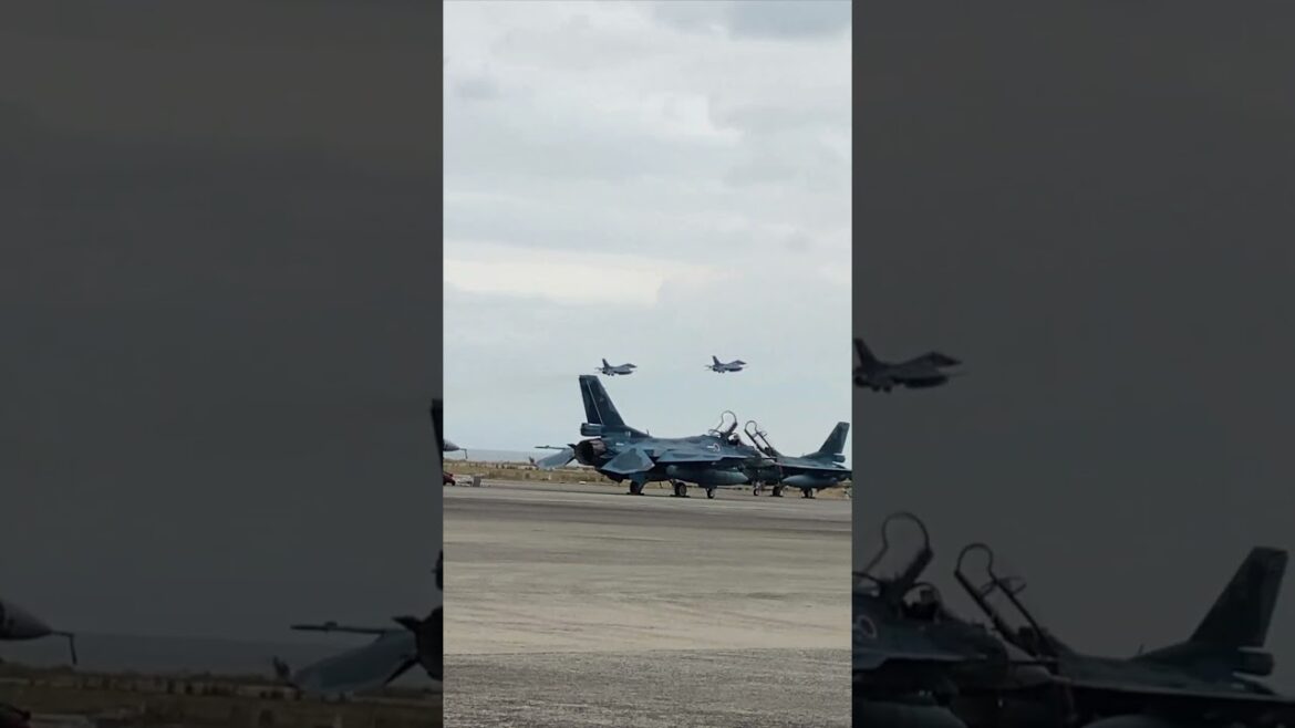 領空侵犯対応する空自F-2