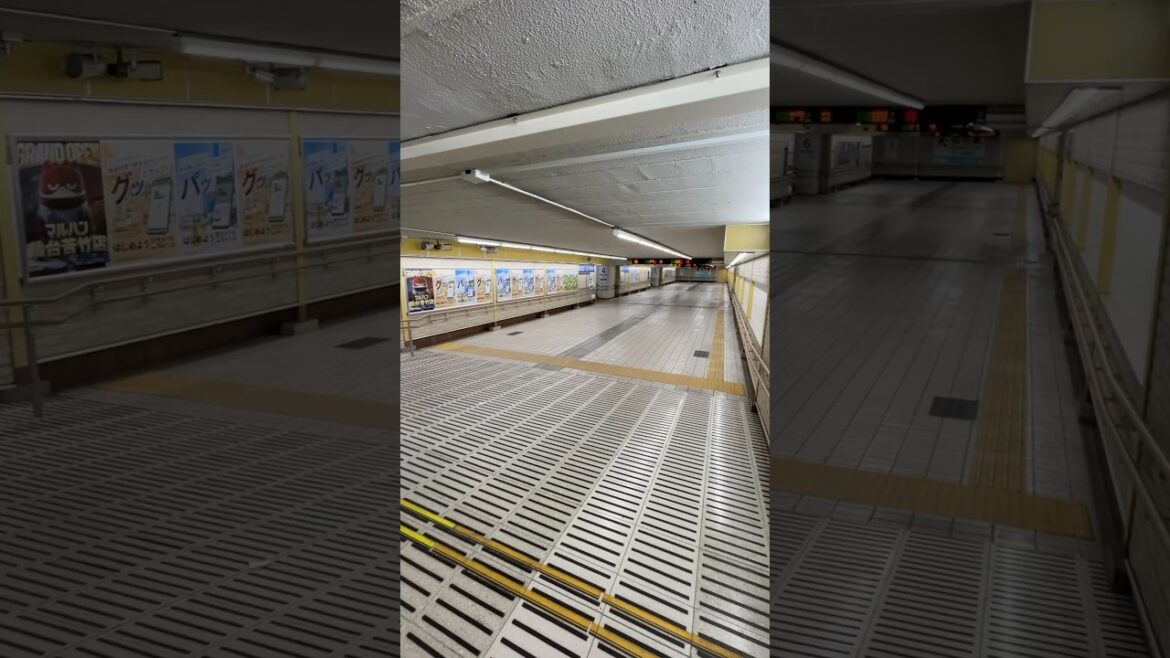仙台駅の閑散としている地下通路と地下南口